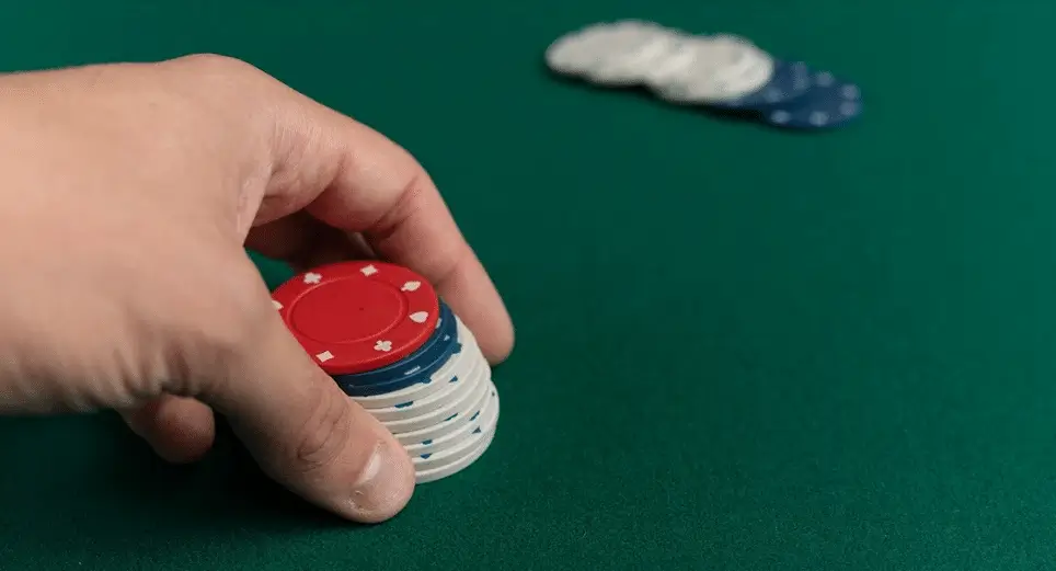 The reasons to bet on poker