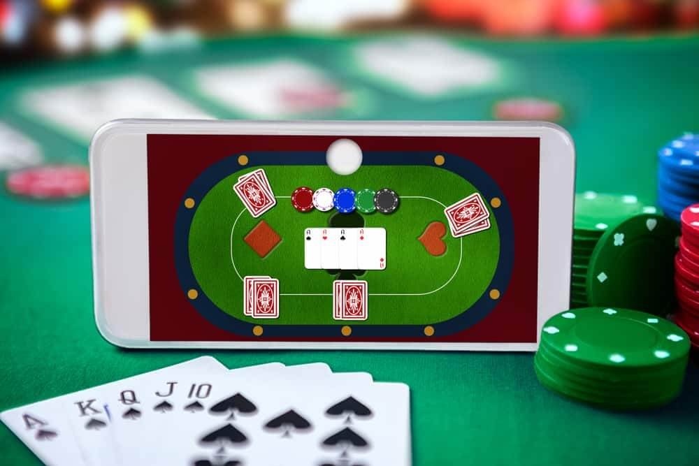 How to organize an online poker game with friends